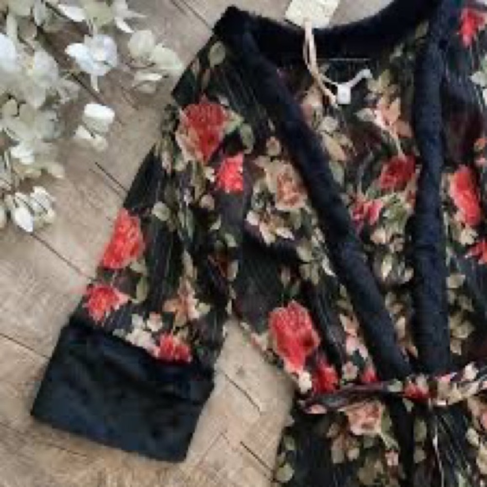Chelsea & Violet Sheer Black Floral Coverlet - Picture 4 of 8